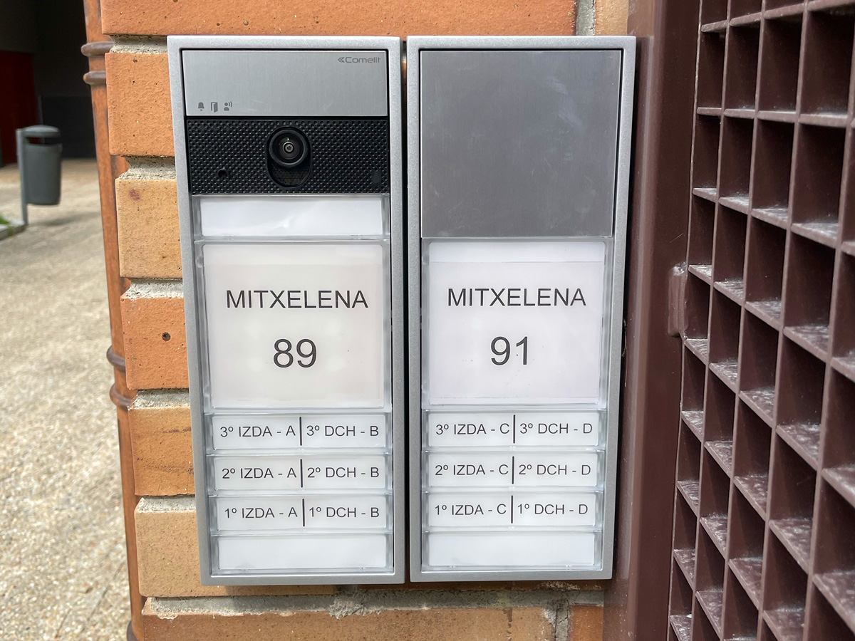 placa de videoportero en zarautz